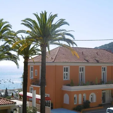 Hotel La Flore 3*