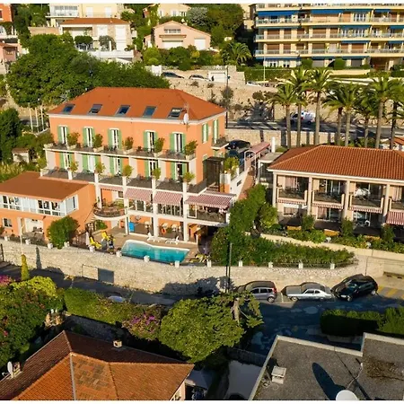 ラ フロール ホテル 3*