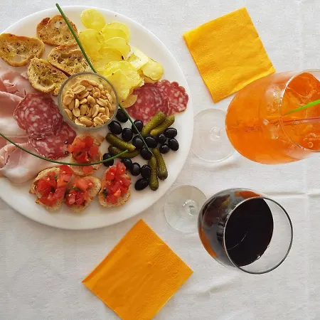 La Flore 3* 빌프랑슈쉬르메르