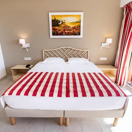 La Flore Hotel 3*