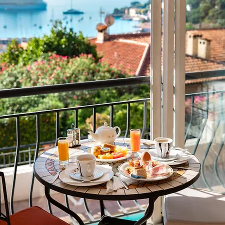 La Flore Hotel 3*