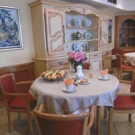 Hotel La Flore 3*