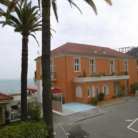 ホテル ラ フロール ヴィルフランシュ・シュル・メール