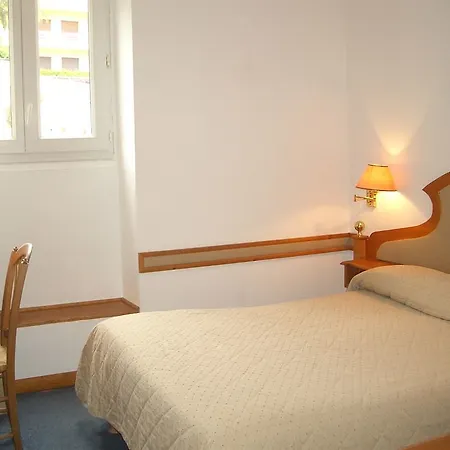 ホテル ラ フロール ヴィルフランシュ・シュル・メール