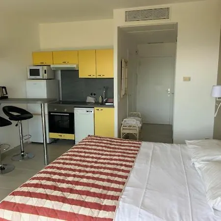 Hotell La Flore 3*
