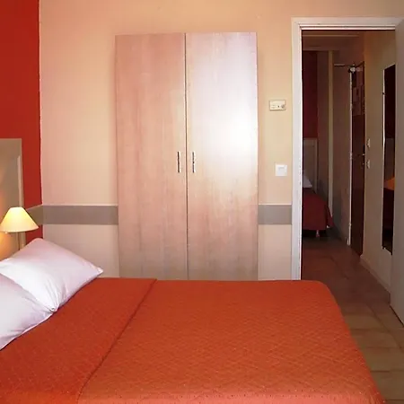Hotel La Flore 3*